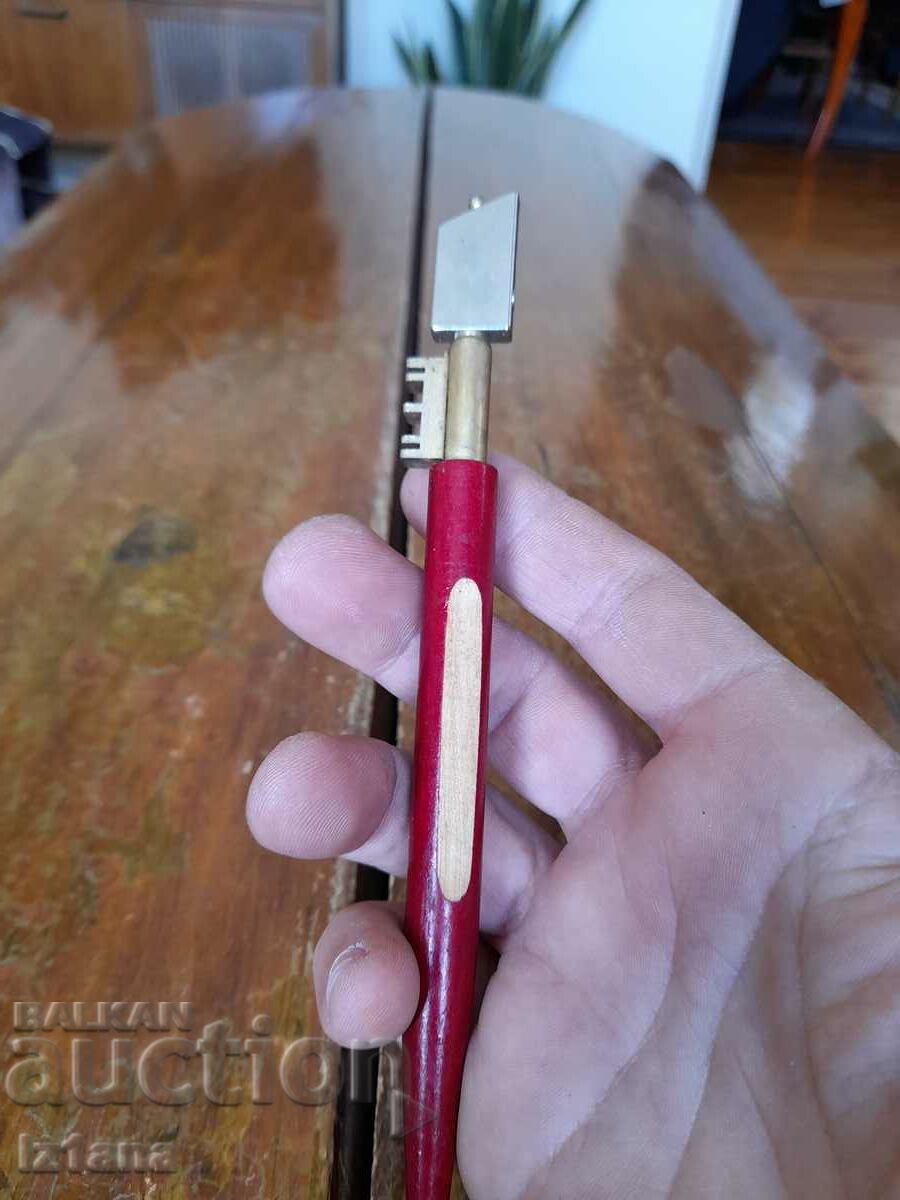 Old Diamond with price 32.00 BGN | € 16.36 Old Diamond with price 32.00 BGN | € 16.36