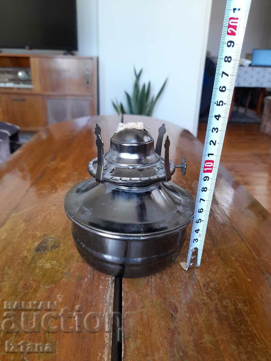 Auction  Old gas lamp