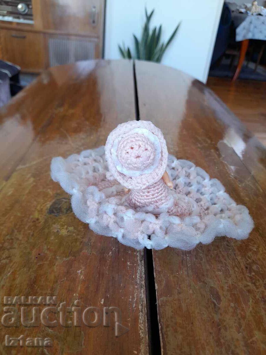 Delivery of Old baby doll Delivery of Old baby doll