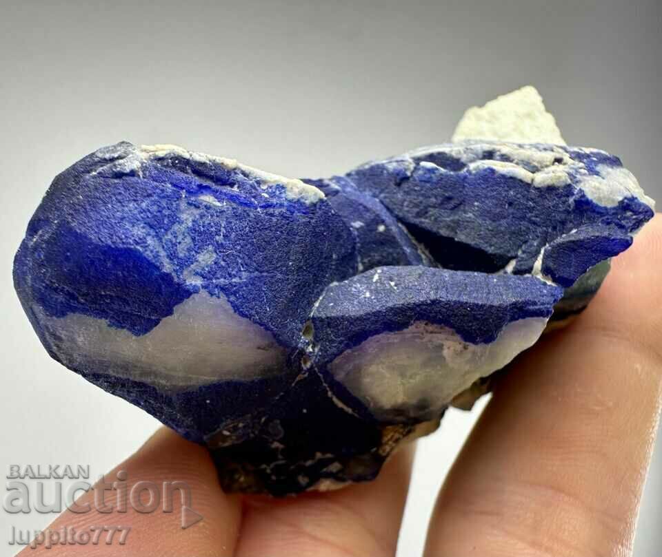 Delivery of 184 grams of natural lapis lazuli on a unique matrix Delivery of 184 grams of natural lapis lazuli on a unique matrix