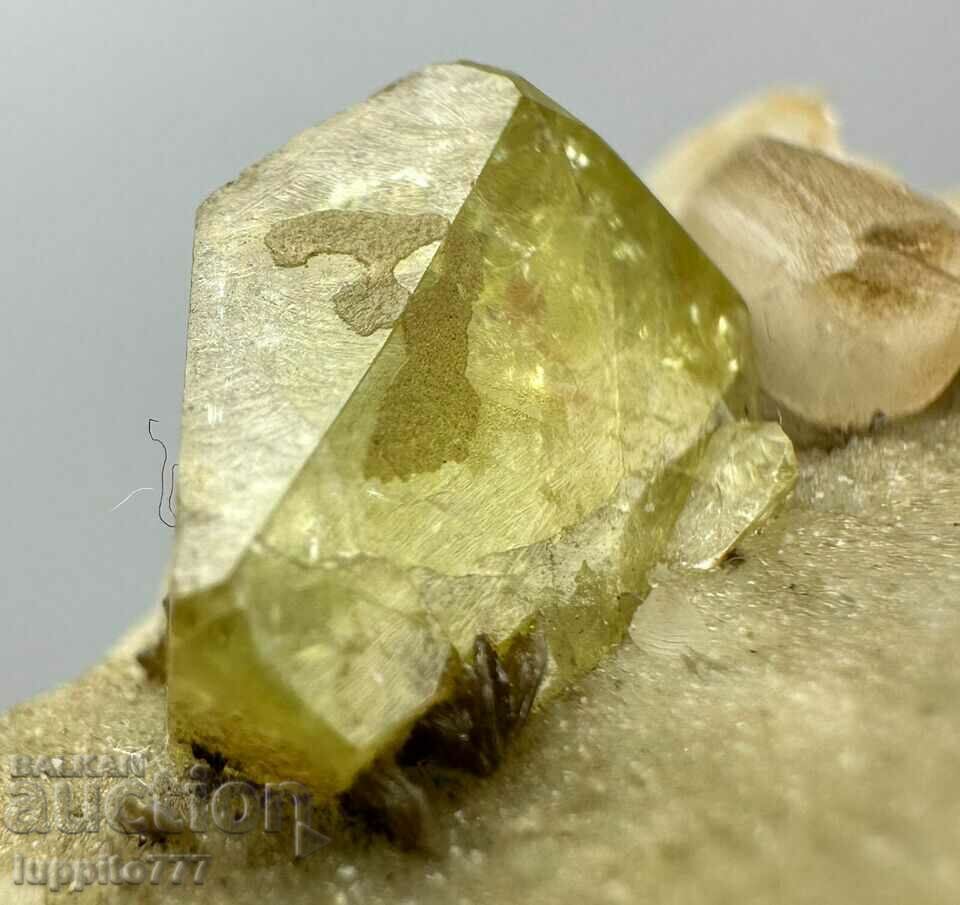 105 grams of natural sphene crystal on a unique matrix - 6 105 grams of natural sphene crystal on a unique matrix - 6