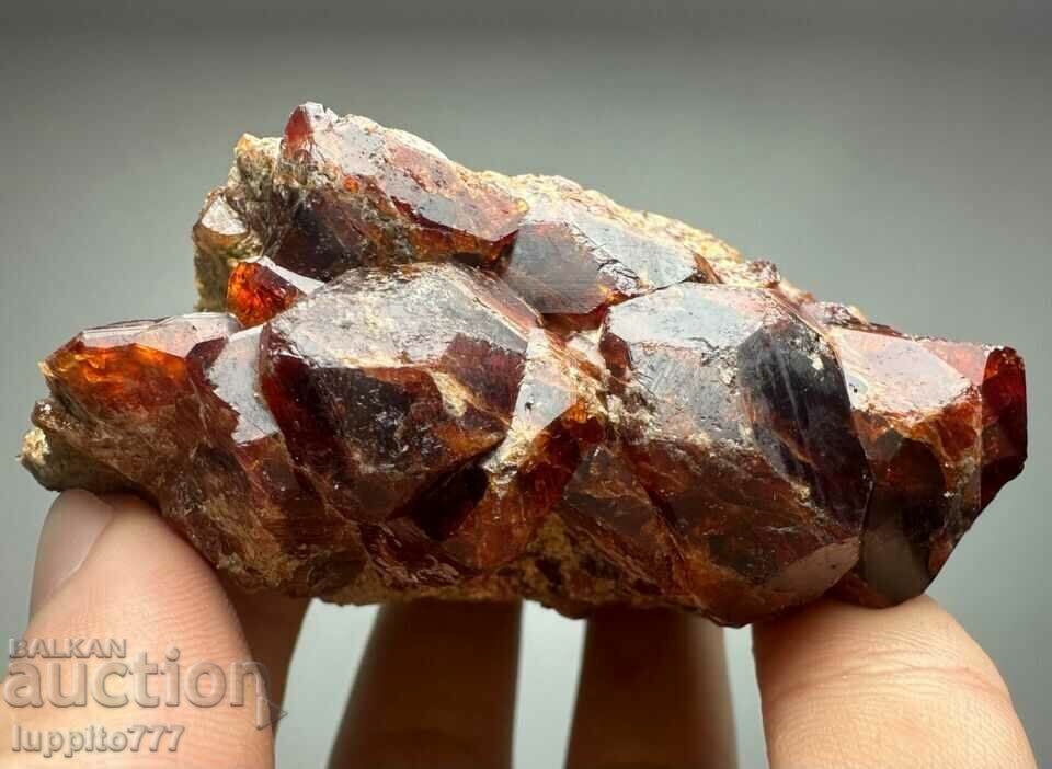 343 grams of natural garnet on a unique matrix - 5 343 grams of natural garnet on a unique matrix - 5