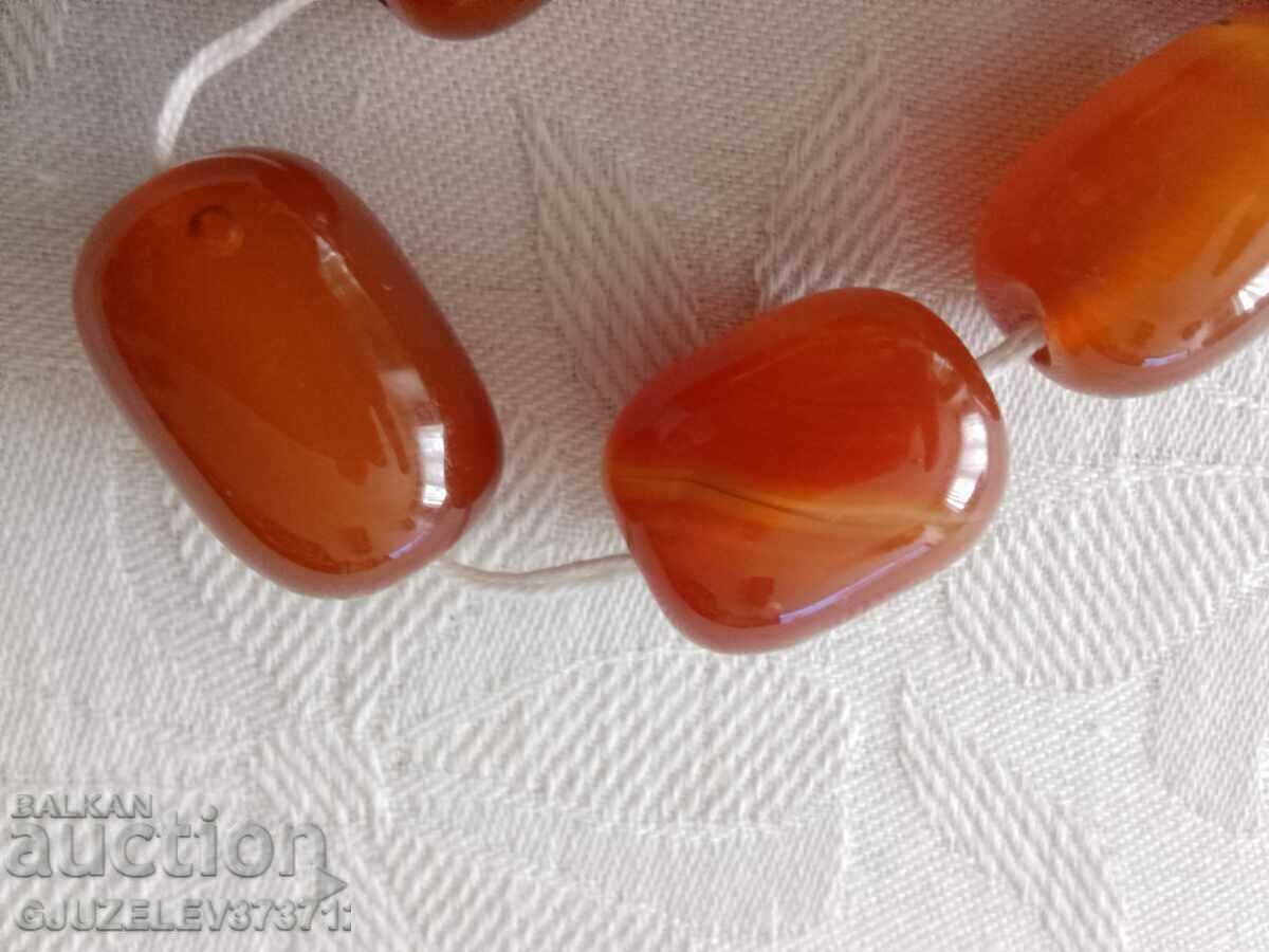 Аукцион Броеница от етествен карнеол 77 грам Аукцион Броеница от етествен карнеол 77 грам