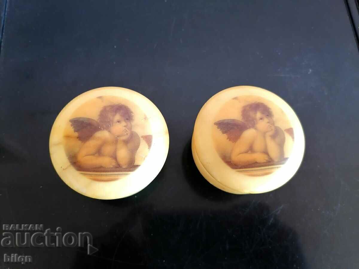 Beautiful Italian Alabaster Boxes with price 56.65 BGN | € 28.96 Beautiful Italian Alabaster Boxes with price 56.65 BGN | € 28.96