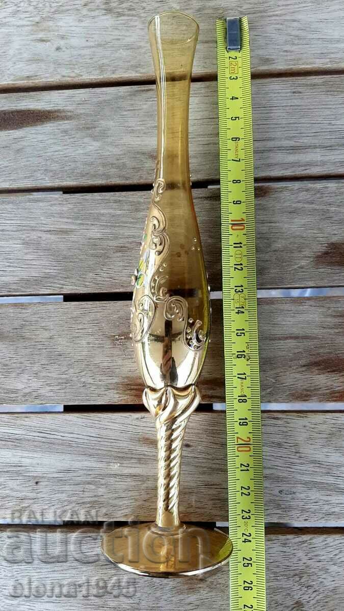 Delivery of Murano vase Delivery of Murano vase