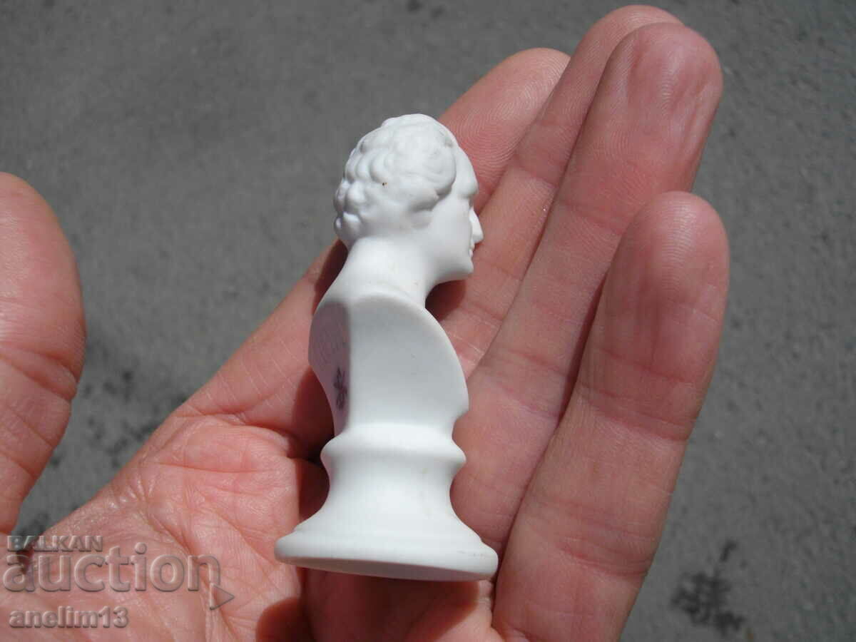 Delivery of OLD PORCELAIN FIGURE STATUETTE GOETHE