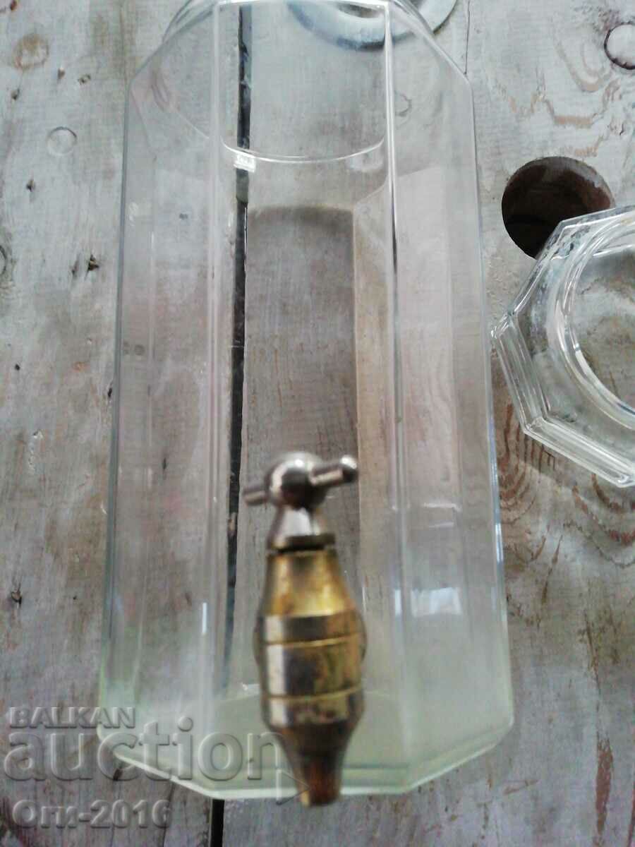 Retro glass 1.5L. with price 15.00 BGN | € 7.67 Retro glass 1.5L. with price 15.00 BGN | € 7.67