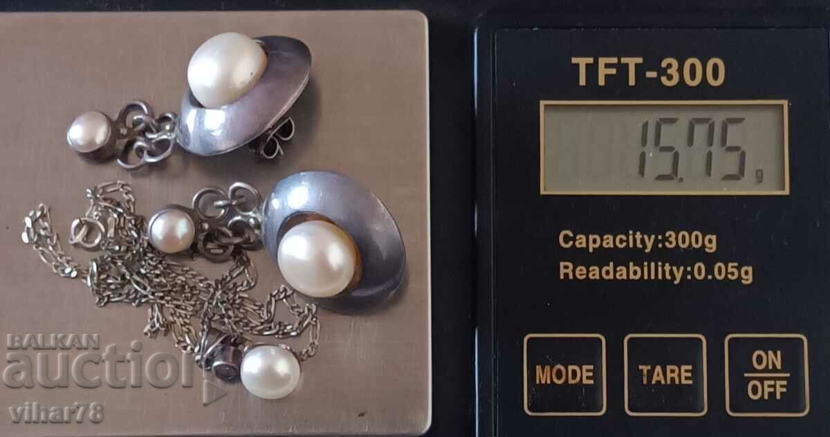 Delivery of Old Silver Pearl Pendant and Earring Set Delivery of Old Silver Pearl Pendant and Earring Set