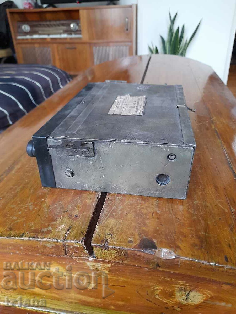 Delivery of Old car radio, AR-70 radio receiver Delivery of Old car radio, AR-70 radio receiver