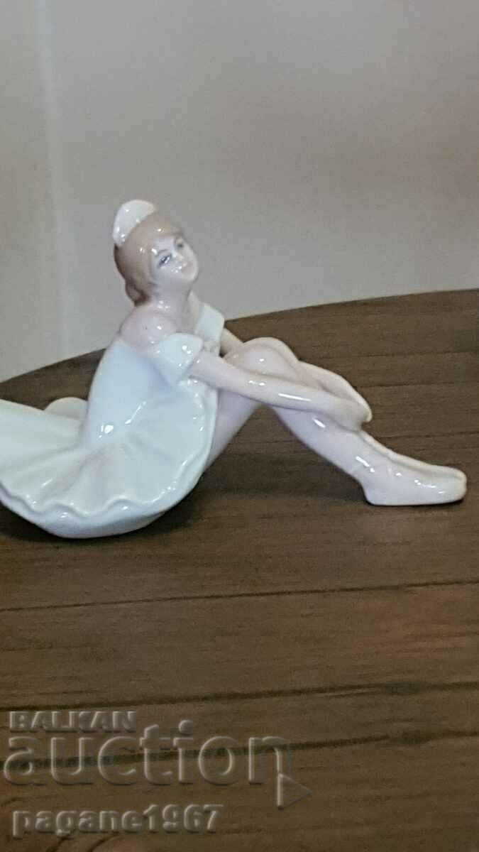 Porcelain ballerinas - 5 Porcelain ballerinas - 5