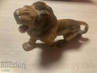 Lion carving figure statuette old