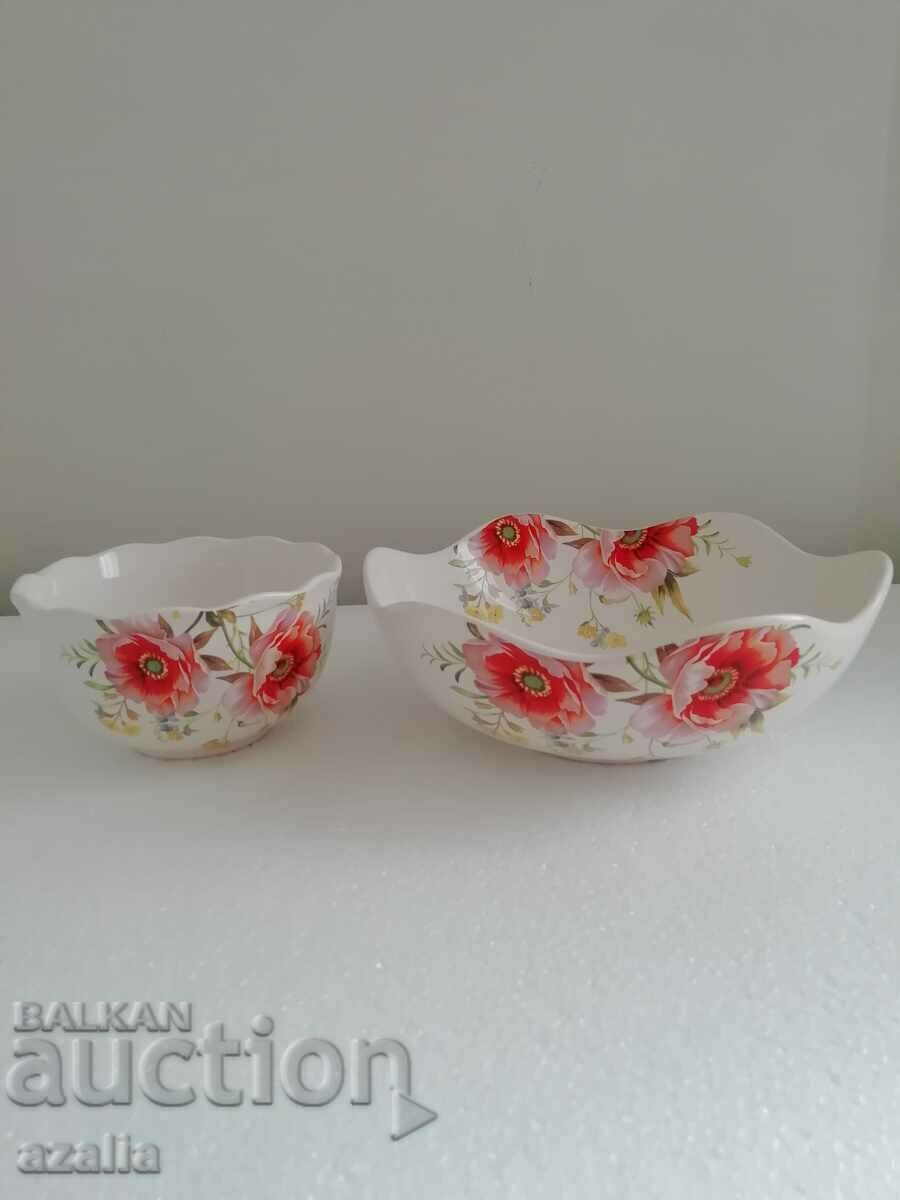 Beautiful new set of 2 flower bowls
