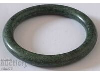 βραχιόλι νεφρίτη