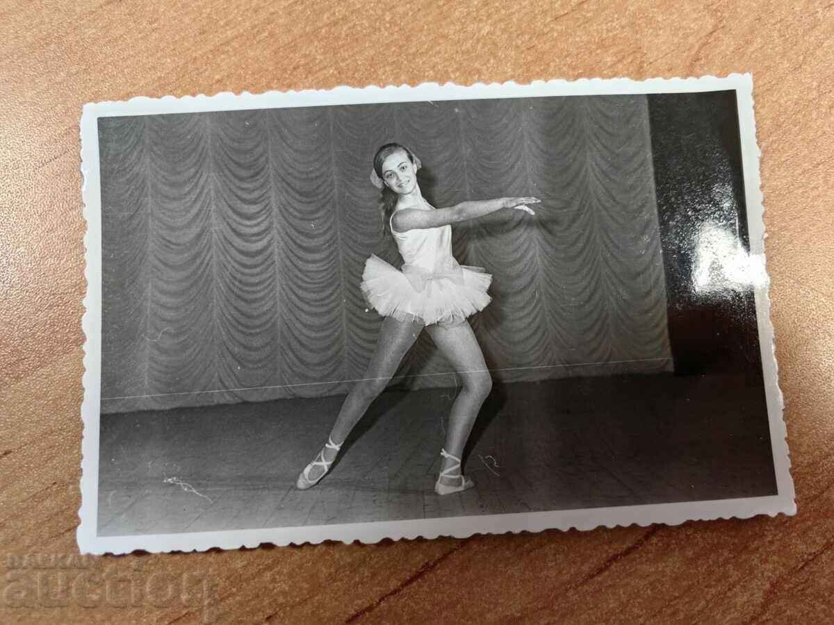 otlevche OLD PHOTO PHOTOGRAPHY BALLET TROUP