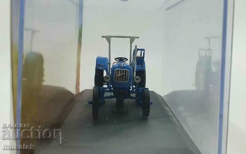 Delivery of 1:43 HACHETTE EICHER TIGER TRACTOR COMBINE TROLLEY MODEL Delivery of 1:43 HACHETTE EICHER TIGER TRACTOR COMBINE TROLLEY MODEL