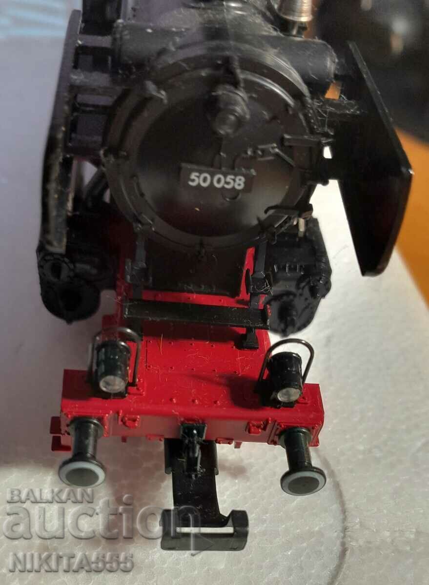 Locomotive Fleischmann 4175 HO Gauge Class BR 50 058 2-10-0 - 5 Locomotive Fleischmann 4175 HO Gauge Class BR 50 058 2-10-0 - 5