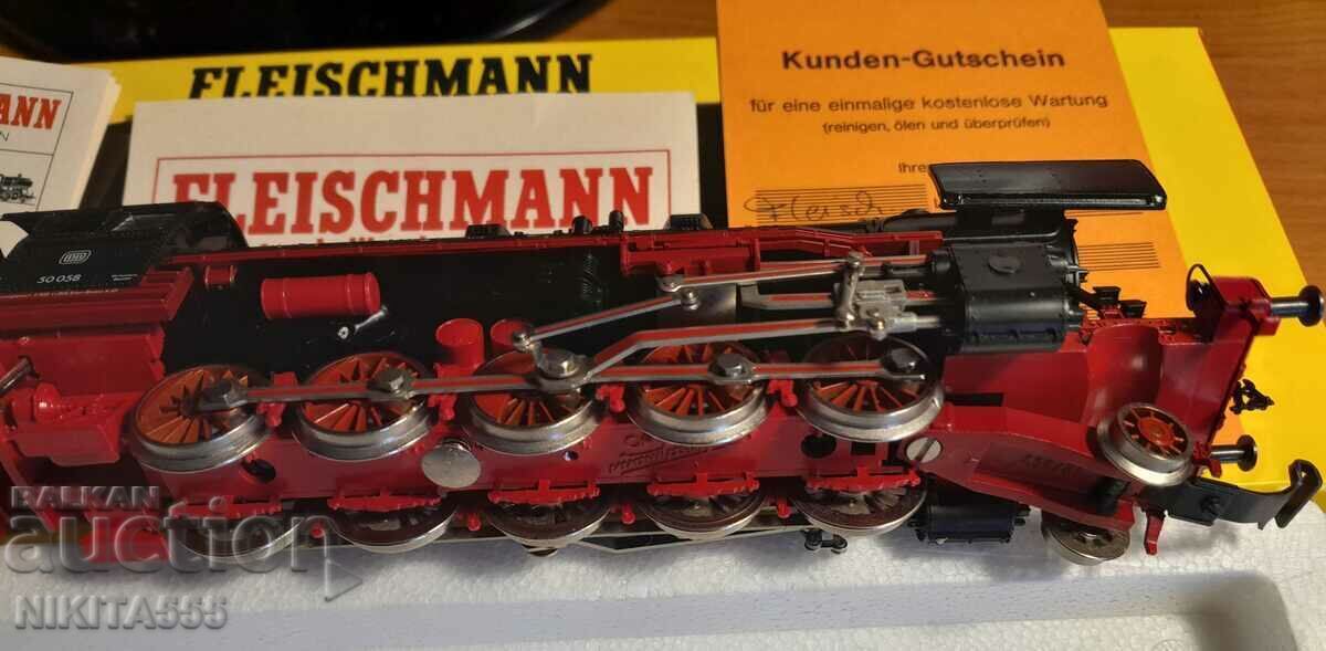 Locomotive Fleischmann 4175 HO Gauge Class BR 50 058 2-10-0 - 7 Locomotive Fleischmann 4175 HO Gauge Class BR 50 058 2-10-0 - 7