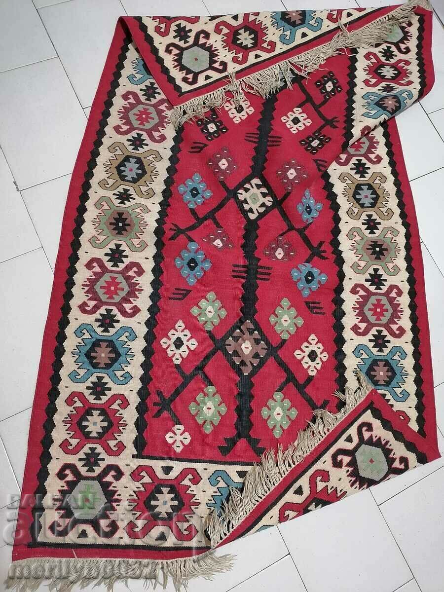 Auction Old hand-woven chiprovka path 155/80cm patterned carpet Auction Old hand-woven chiprovka path 155/80cm patterned carpet