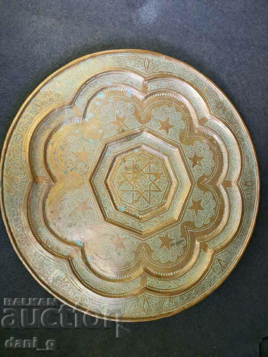 Софра бакърена османска,ръчно гравирано богато украсена с цена € 120.00 | 234.70 лв.