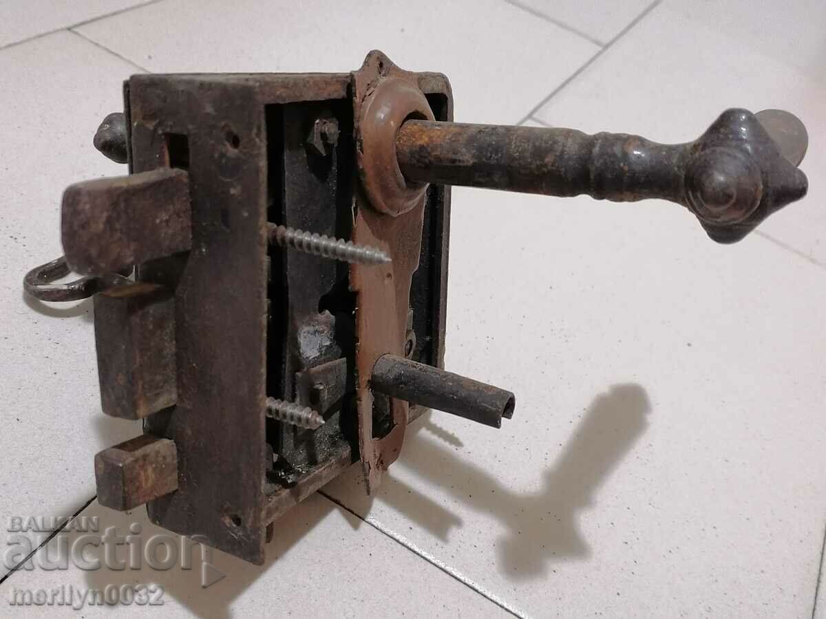 Old lock with key, latch late 19th century - 5