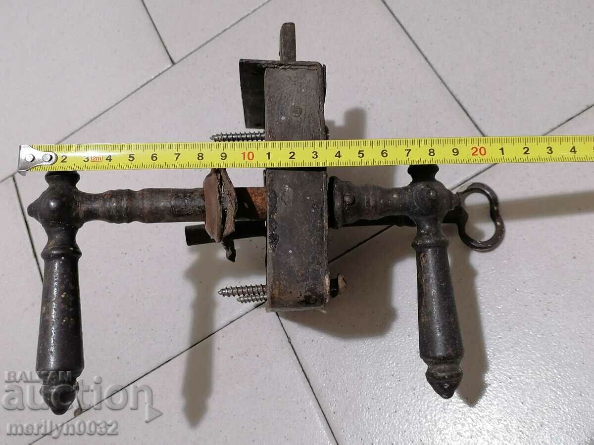 Old lock with key, latch late 19th century - 6