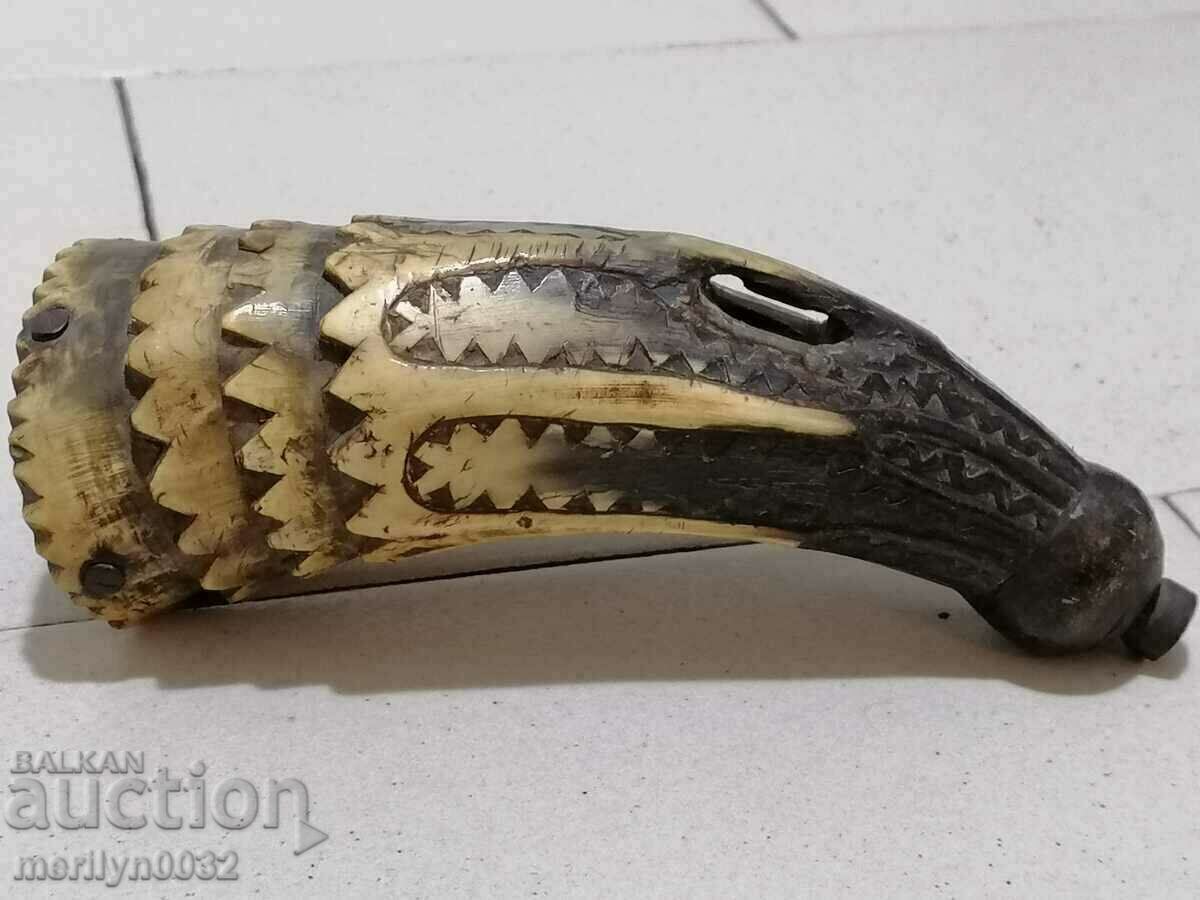 Ancient horned horn powder magazine for a rifle, Pishtov Ancient horned horn powder magazine for a rifle, Pishtov