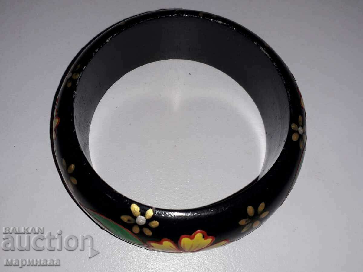 Auction  BRACELET. TREE