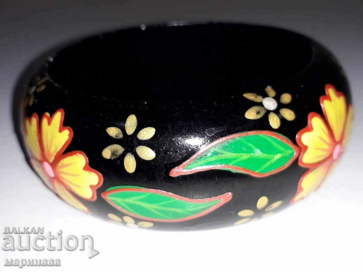 Delivery of BRACELET. TREE