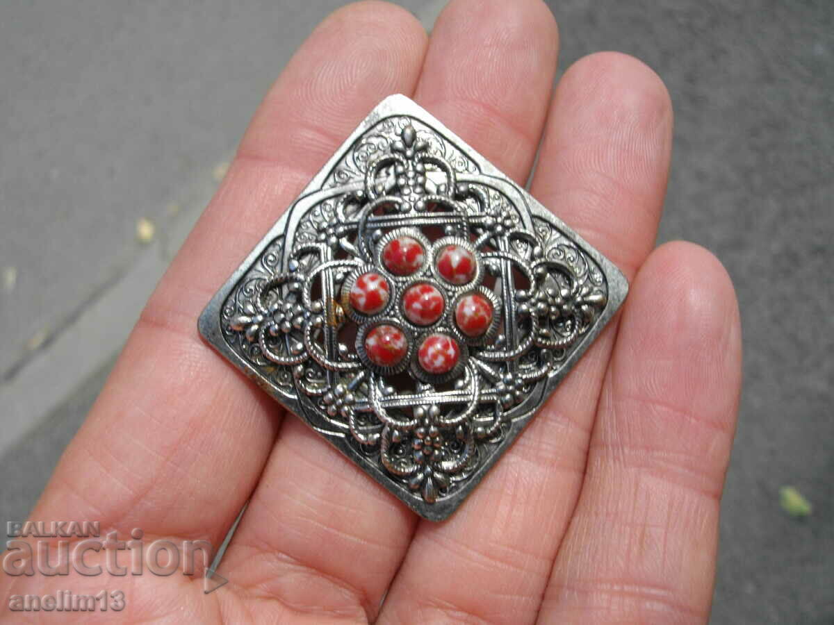 СТАРА БРОШКА с цена 20.00 лв. | € 10.23 СТАРА БРОШКА с цена 20.00 лв. | € 10.23