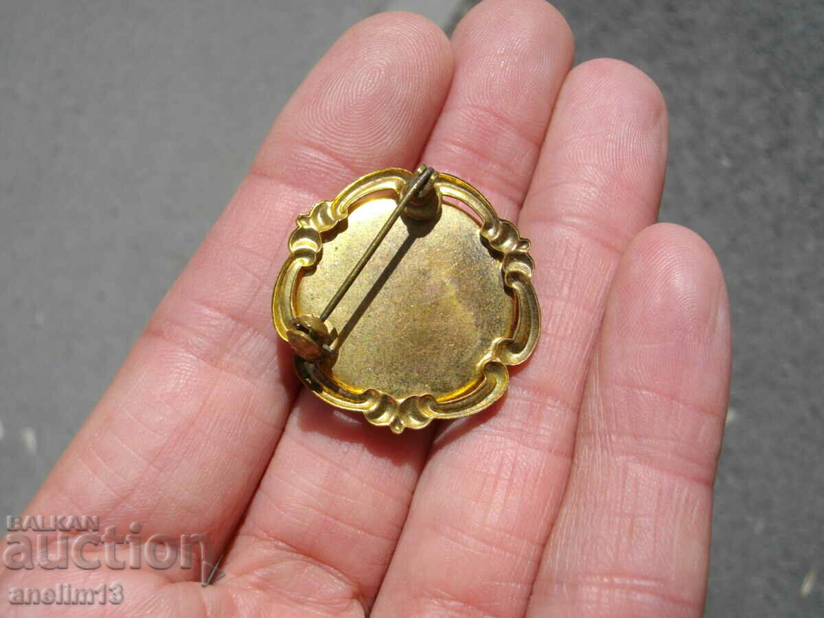 OLD CAMEO BROOCH - 5 OLD CAMEO BROOCH - 5