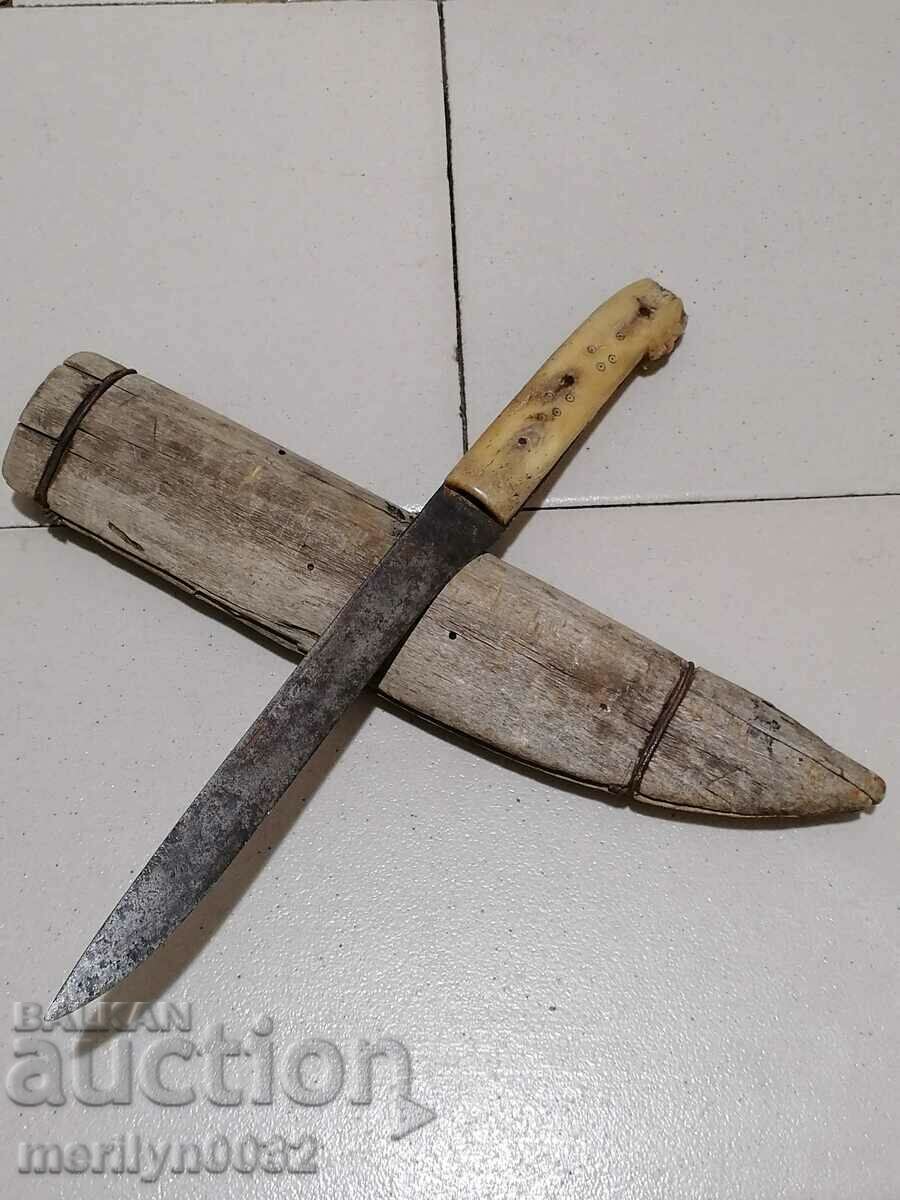 Antique renaissance knife with kanya akulak dagger