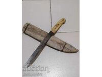 Старинен възрожденски нож с кания акулак кама