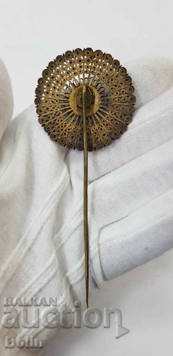 Auction Beautiful Revival pin, gilt pin - 19th century Auction Beautiful Revival pin, gilt pin - 19th century
