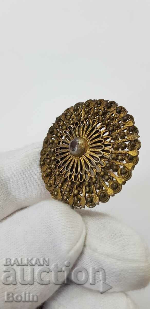 Auction Beautiful Revival pin, gilt pin - 19th century Auction Beautiful Revival pin, gilt pin - 19th century