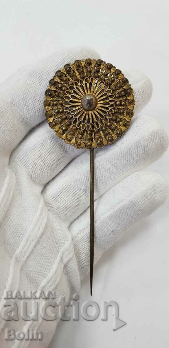 Beautiful Revival pin, gilt pin - 19th century Beautiful Revival pin, gilt pin - 19th century