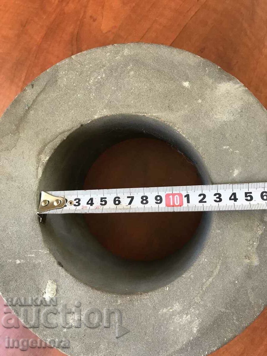 Delivery of GRINDER STONE SANDPAPER ABRASIVE - NEARLY 9 KG Delivery of GRINDER STONE SANDPAPER ABRASIVE - NEARLY 9 KG