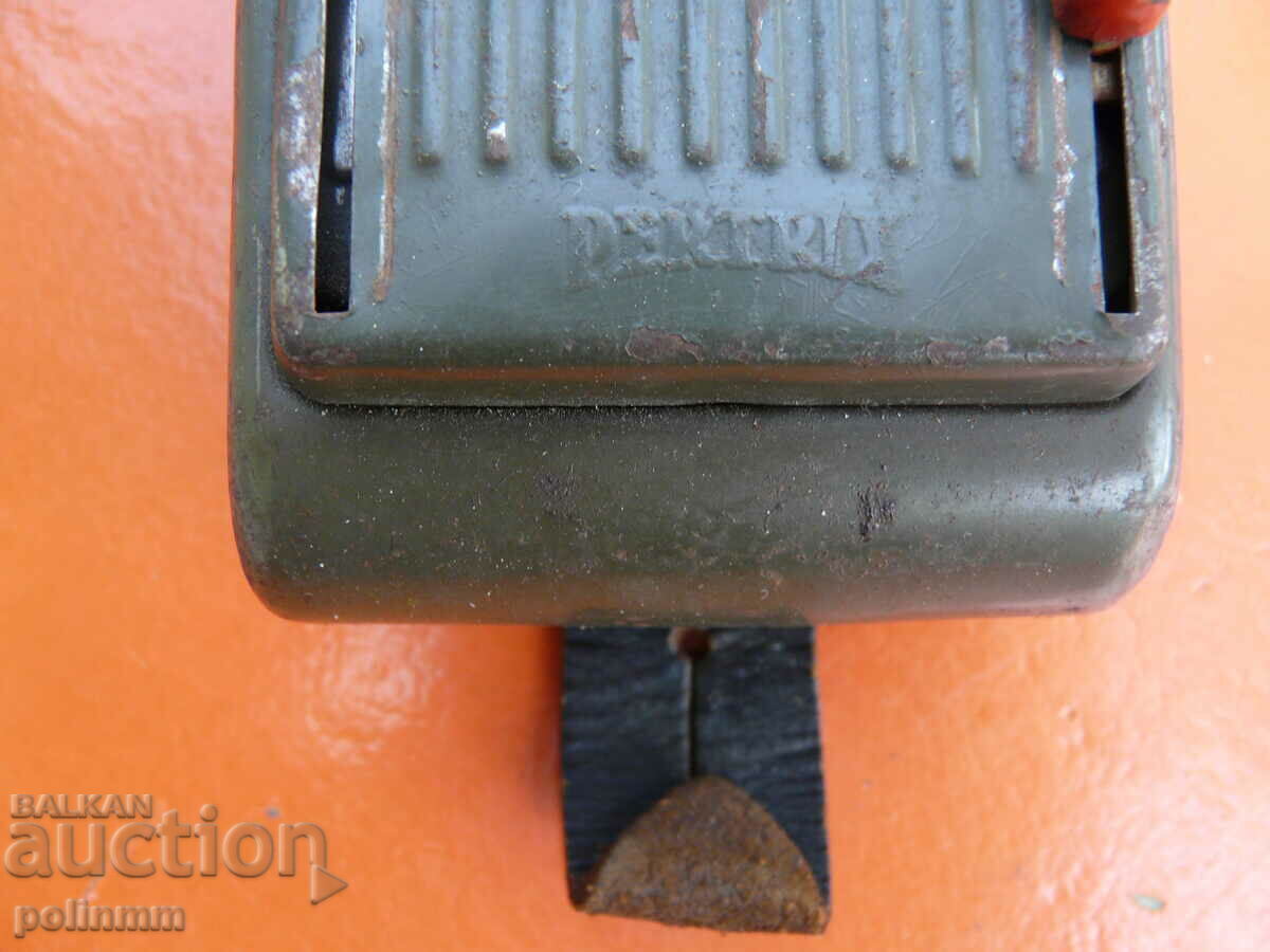 Delivery of Collector flashlight PERTRIX - 2 Delivery of Collector flashlight PERTRIX - 2