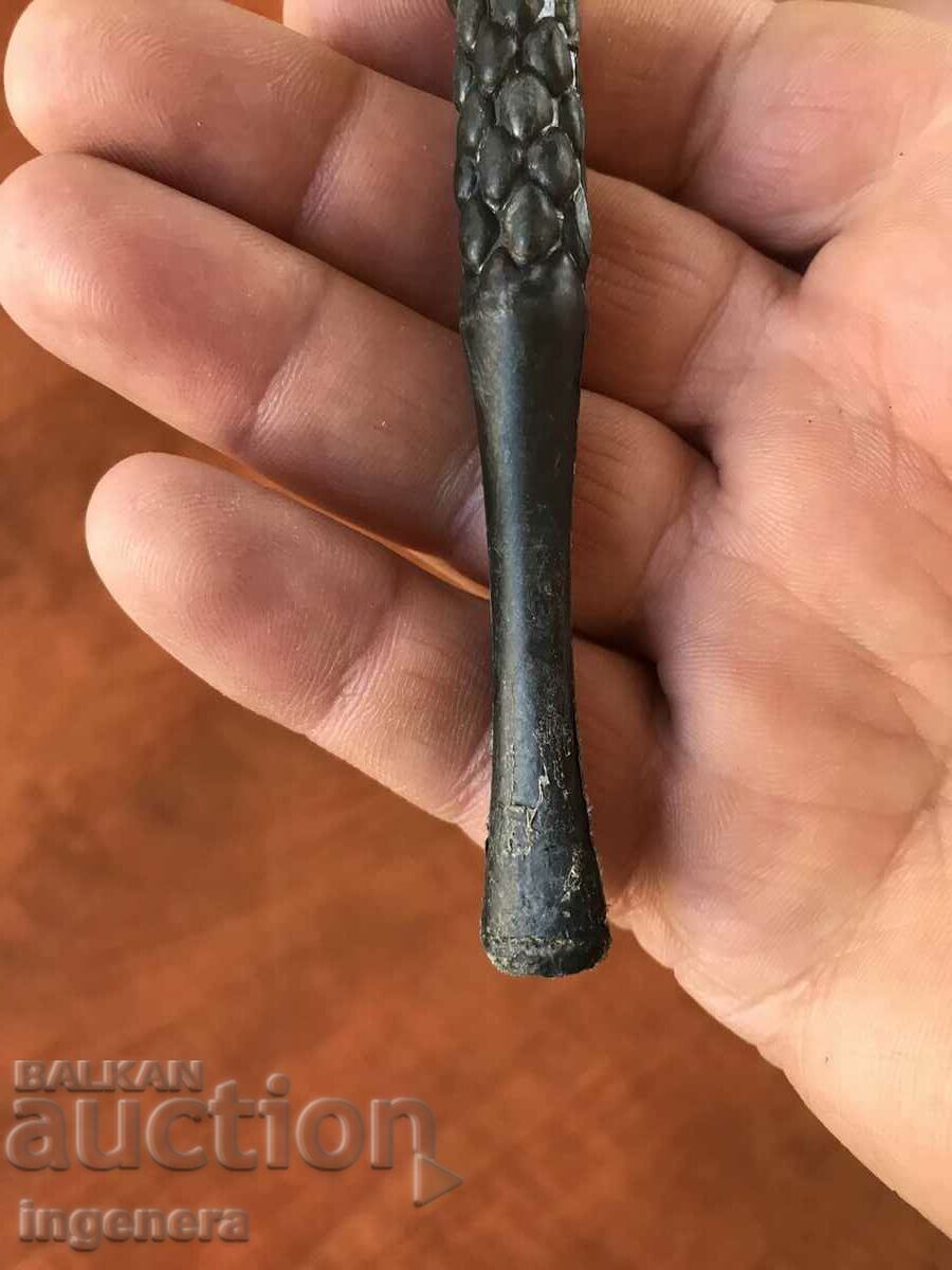 Delivery of CIGARETTE 40 YEARS OLD Delivery of CIGARETTE 40 YEARS OLD