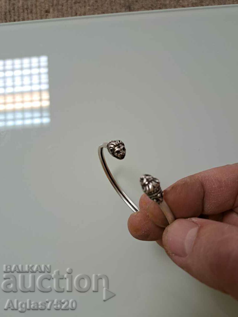 Old silver bracelet/ sample 925, 13.7g./ with price 80.00 BGN | € 40.90 Old silver bracelet/ sample 925, 13.7g./ with price 80.00 BGN | € 40.90