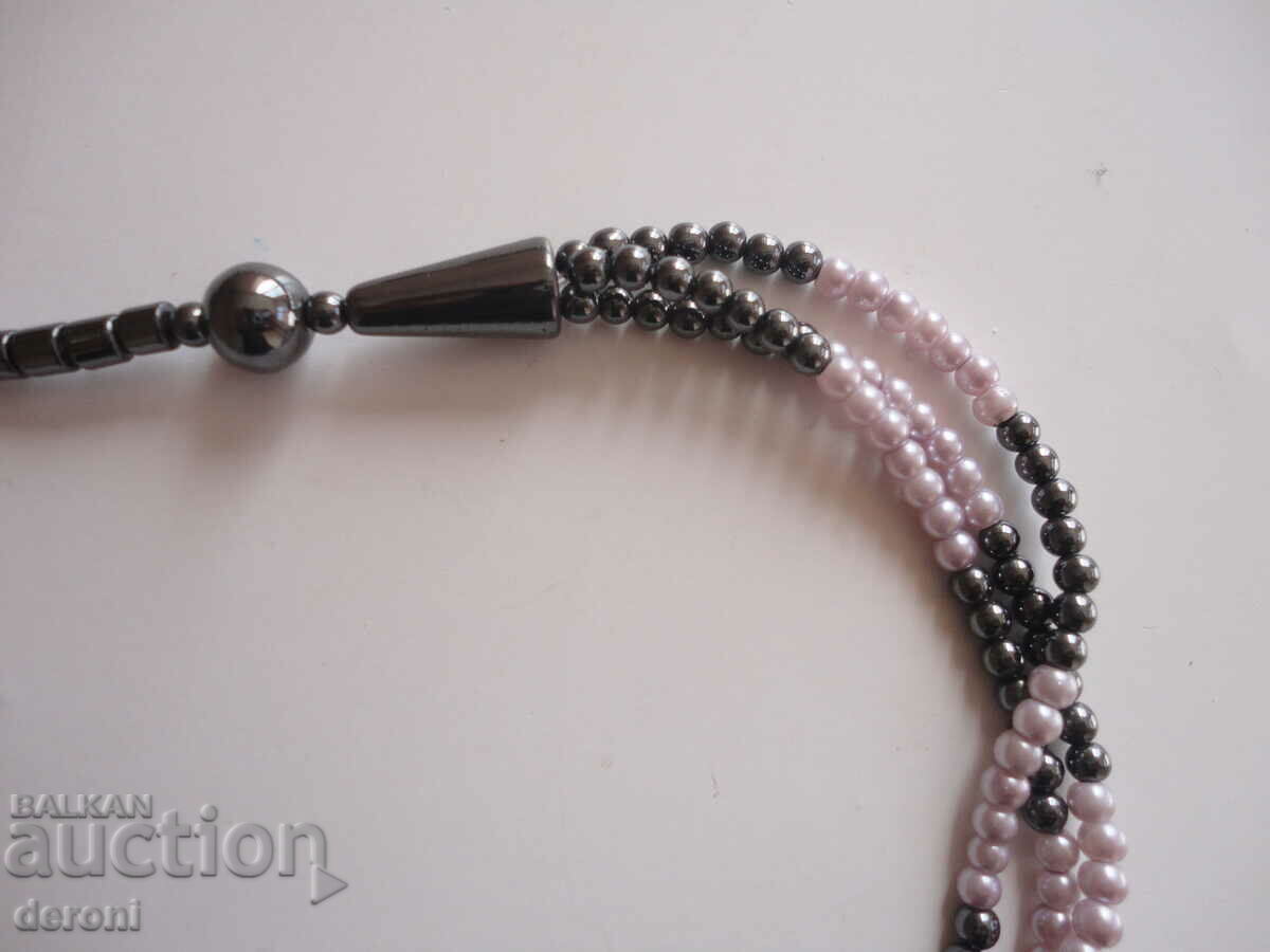 Μεγάλο κολιέ αιματίτη και μαργαριτάρι 24 με τιμή 15.00 BGN | € 7.67 Μεγάλο κολιέ αιματίτη και μαργαριτάρι 24 με τιμή 15.00 BGN | € 7.67