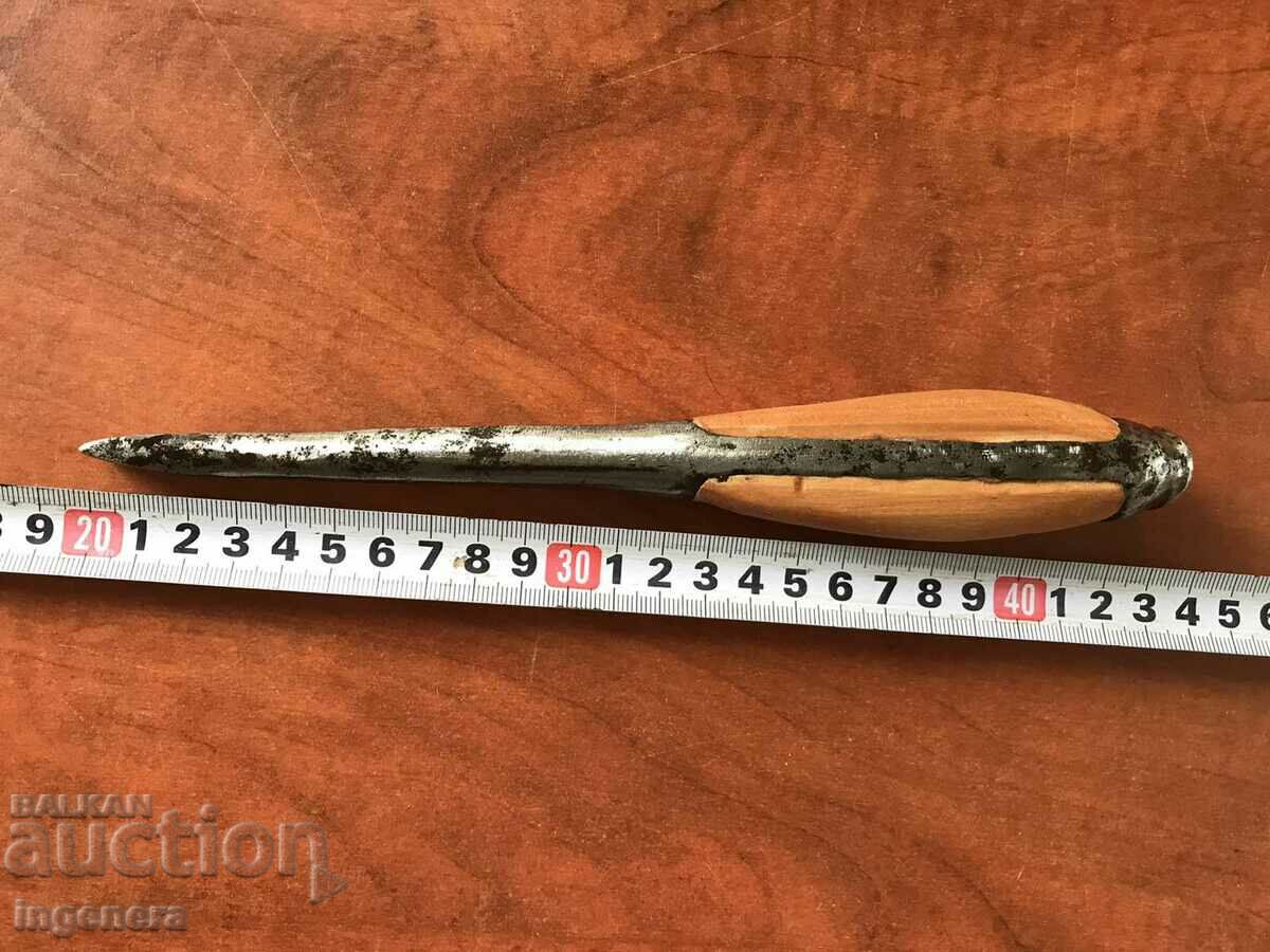 SCREWDRIVER AS A TOOL HUGE AND STRONG RUSSIAN - 5 SCREWDRIVER AS A TOOL HUGE AND STRONG RUSSIAN - 5