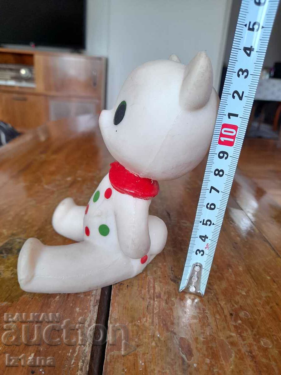 Delivery of Old rubber toy, kitten, cat Delivery of Old rubber toy, kitten, cat