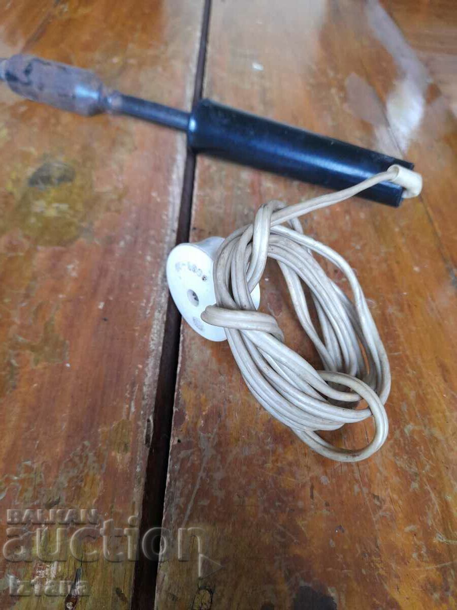 Old soldering iron with price 12.00 BGN | € 6.14 Old soldering iron with price 12.00 BGN | € 6.14