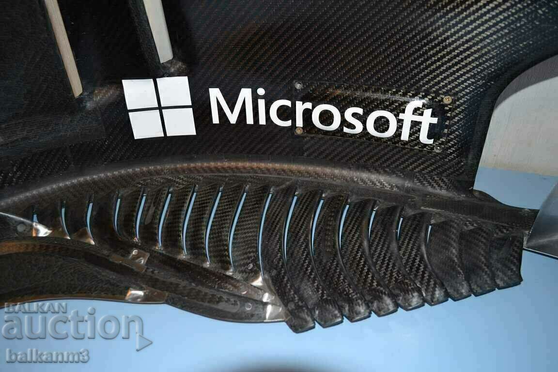 Auction Authentic Renault R.S.20 car part (Formula 1 Renault) Auction Authentic Renault R.S.20 car part (Formula 1 Renault)