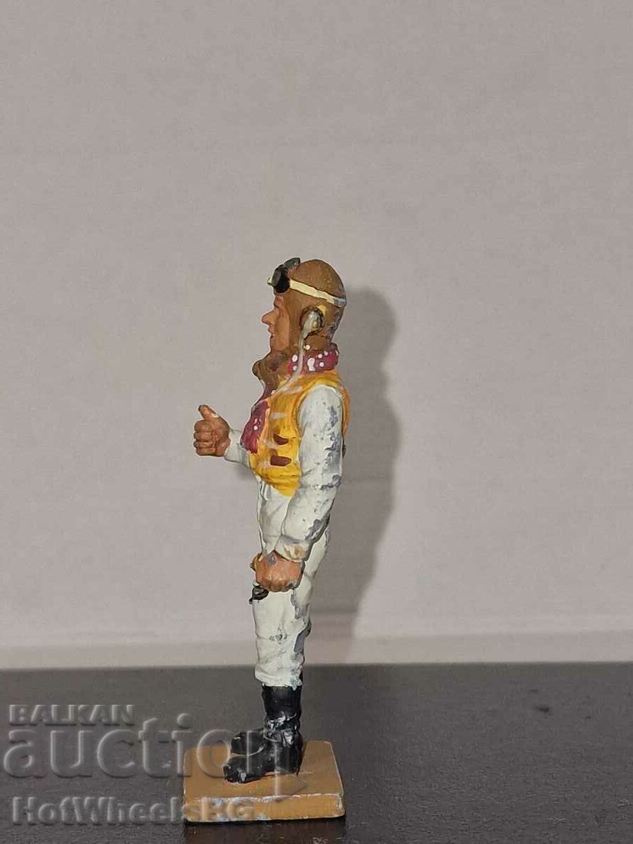 Del Prado - Fighter Pilot: UK 1940+ Book with price 14.99 BGN | € 7.66 Del Prado - Fighter Pilot: UK 1940+ Book with price 14.99 BGN | € 7.66