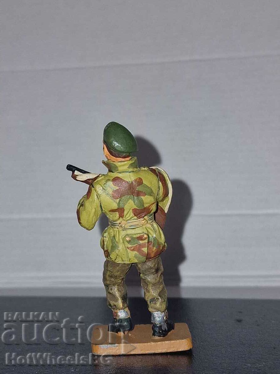 Del Prado - Sergeant Army Commandos UK-1944/45 + Book with price 14.99 BGN | € 7.66 Del Prado - Sergeant Army Commandos UK-1944/45 + Book with price 14.99 BGN | € 7.66