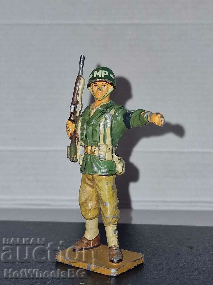 Auction Del Prado - Corporal Mil. Police 9th Air Force U.S. Book Auction Del Prado - Corporal Mil. Police 9th Air Force U.S. Book