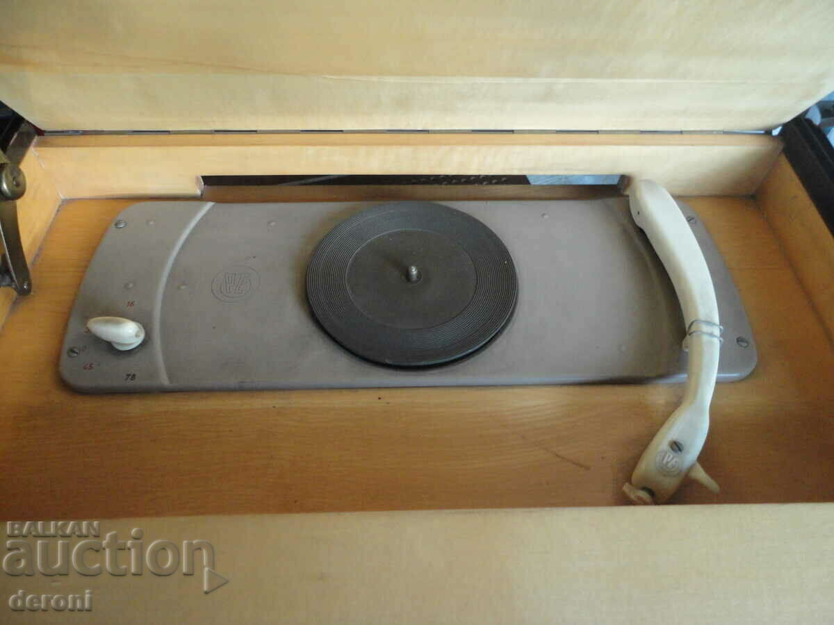 Delivery of Emud Phono Rapid tube radio Delivery of Emud Phono Rapid tube radio