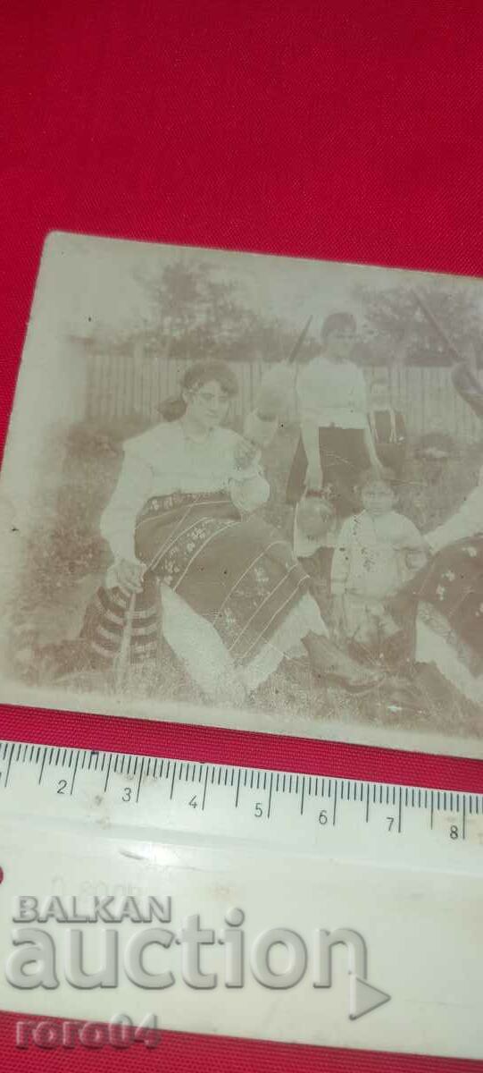 Auction  GIRLS - COSTUMES - JACKETS