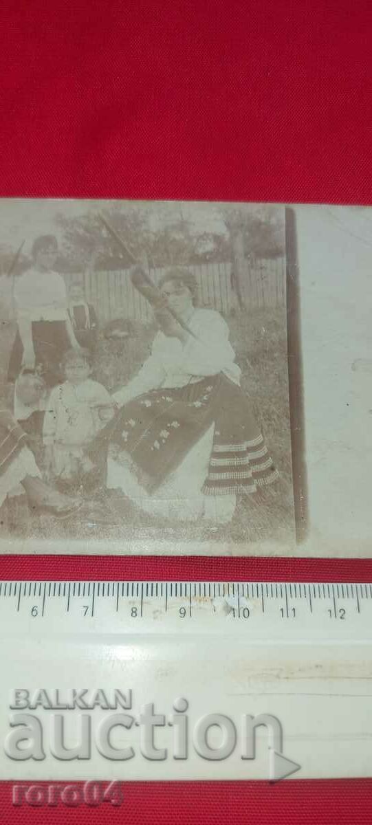 Παράδοση ΚΟΡΙΤΣΙΑ - ΚΟΣΤΟΥΜΙΑ - ΜΠΟΥΦΑΝ